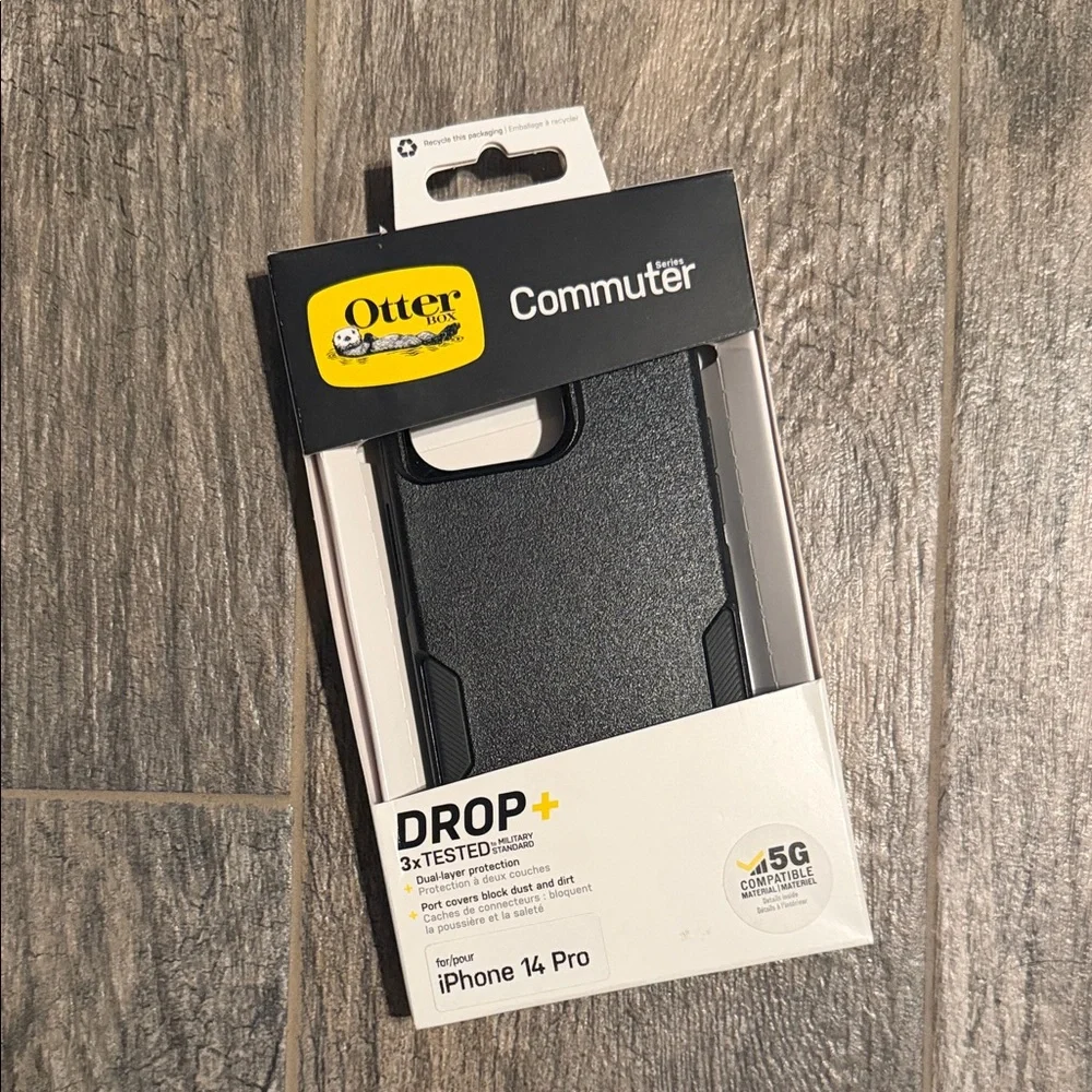 *Brand New* OtterBox Sleek Black iPhone 14 Pro Case